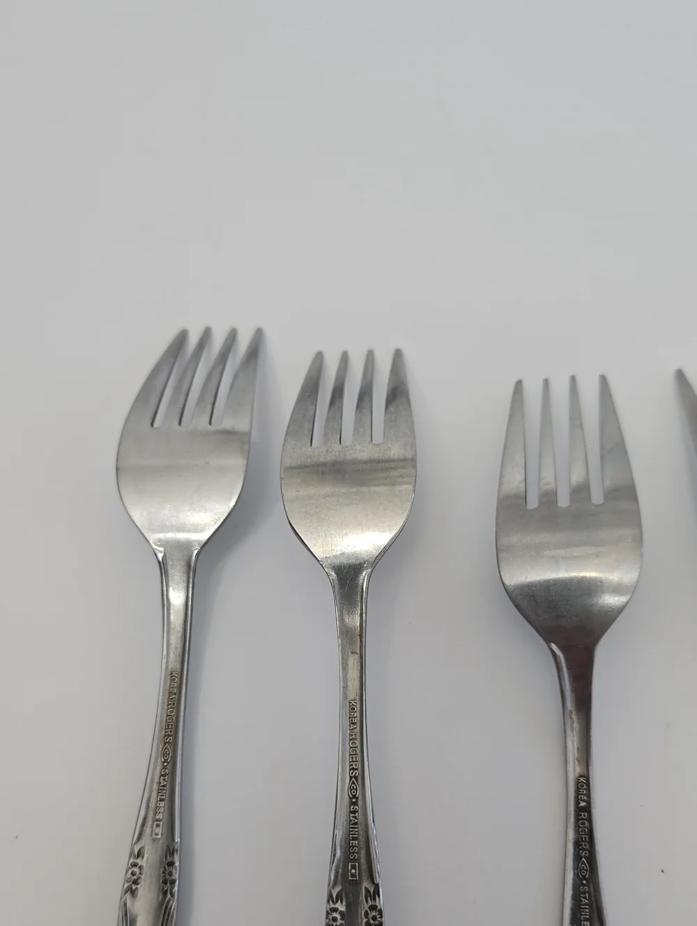 Vintage Rogers & Co Set Of 5 Korea Stainless Forks Floral Alexis 7